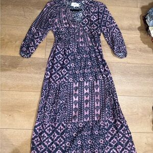 XiRENA Blue and White V-Neck Sundress with Bishop Sleeves